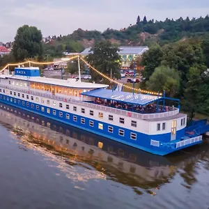Bådhotel Racek, Prag